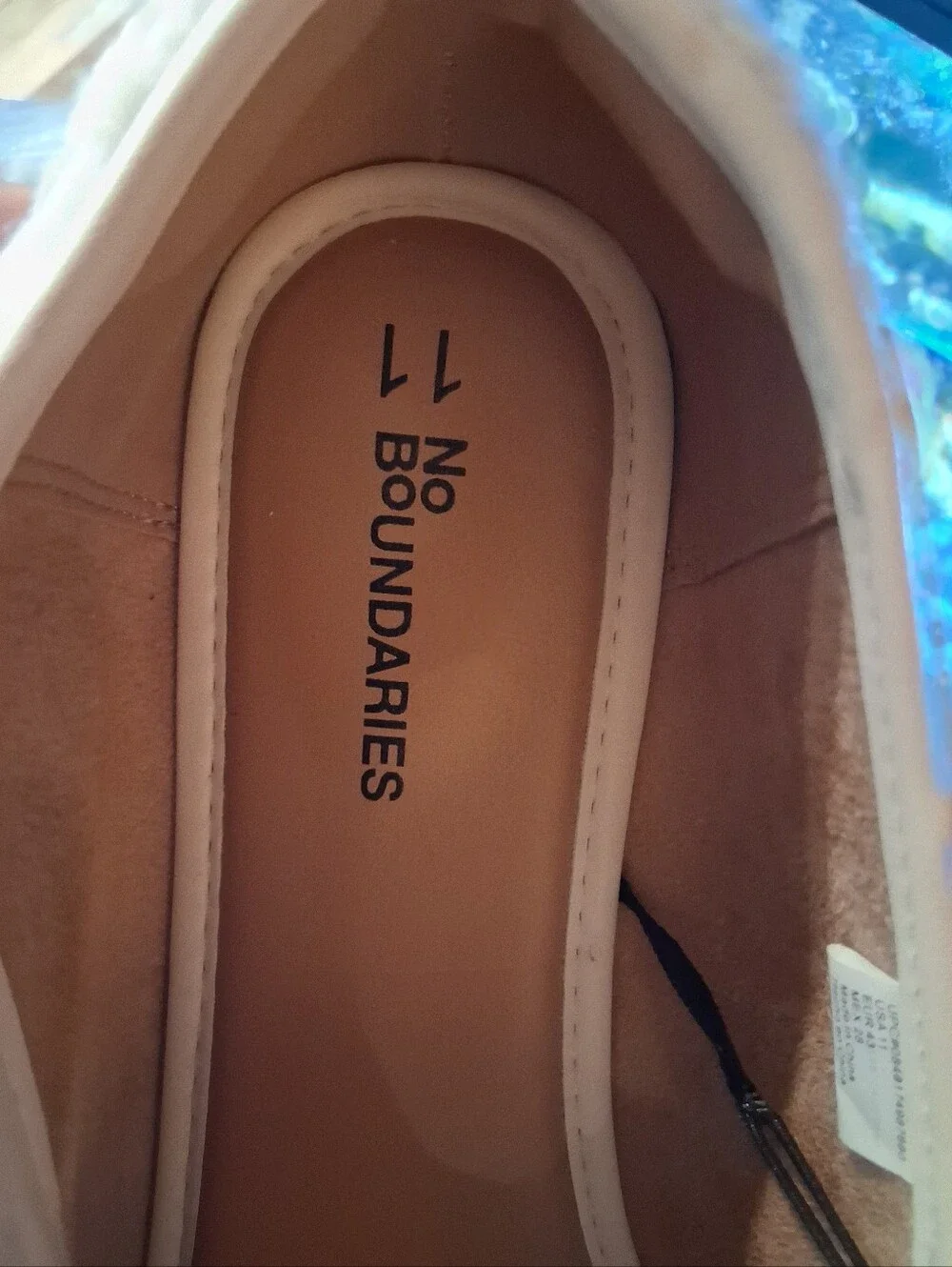 No Boundaries Cream Off-White Faux-Shearling Mary Jane Flats Women's Size 11